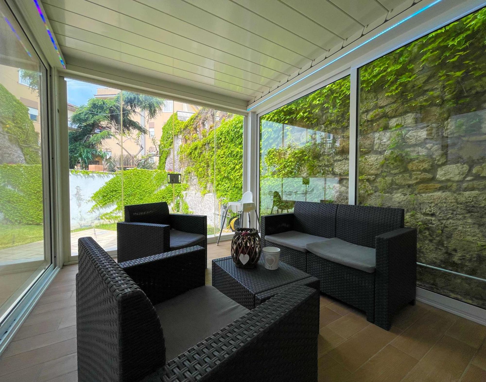 The Shabby House - Charming Seaside Retreat In Central Anzio, Steps From Beach And Train Station Exteriér fotografie
