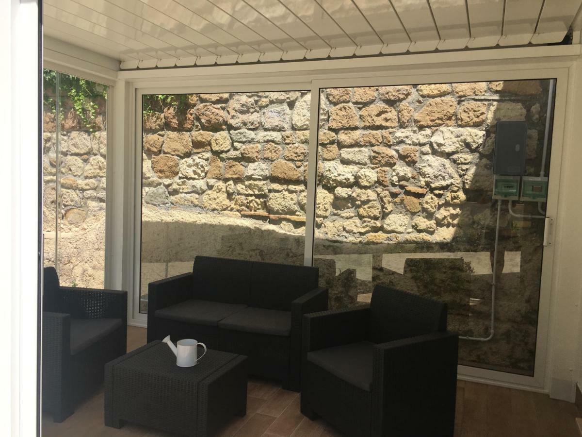 The Shabby House - Charming Seaside Retreat In Central Anzio, Steps From Beach And Train Station Exteriér fotografie